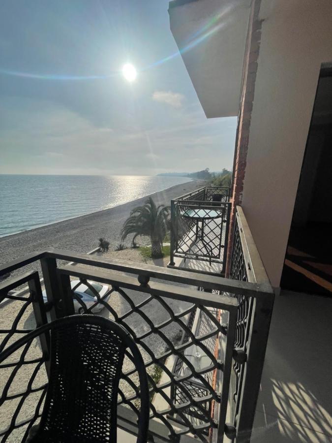 Leon Hotel New Athos Exterior photo